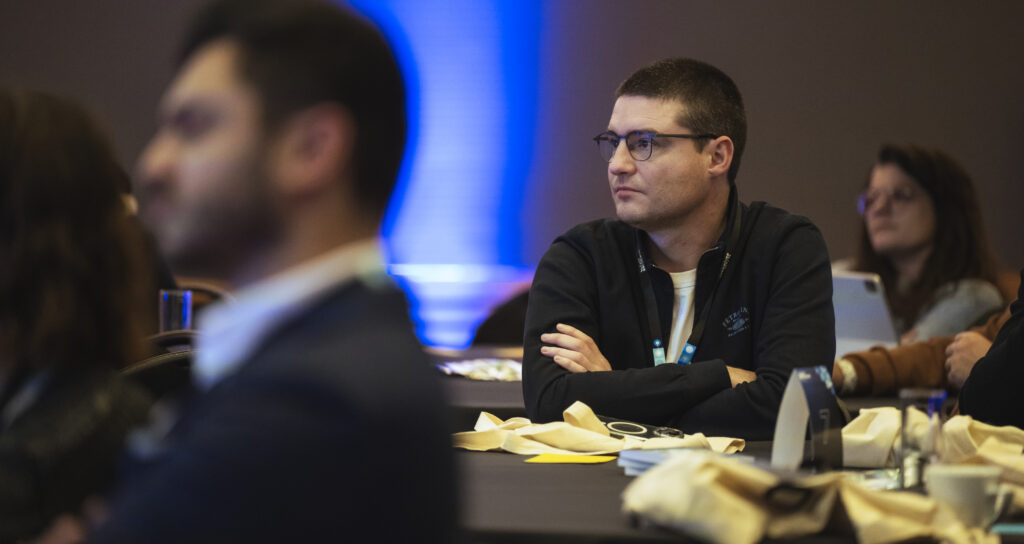 SILVERFINN 28-10 --266